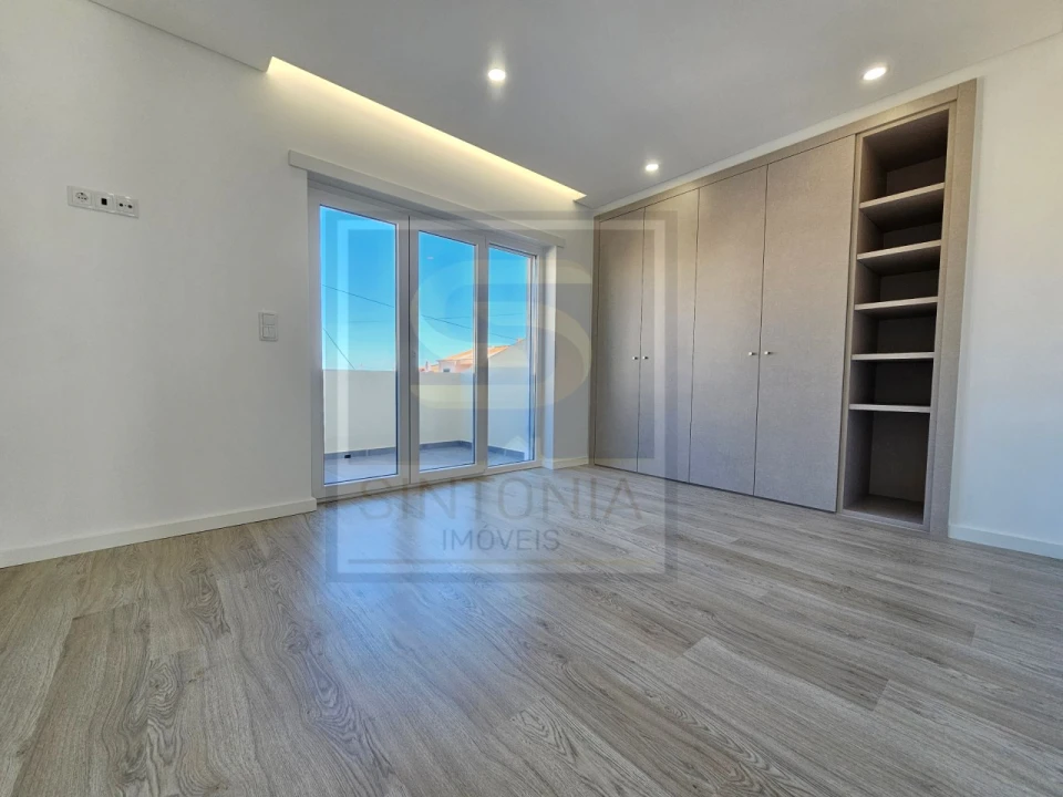 Moradia T5 para Venda em Ericeira Foto 8