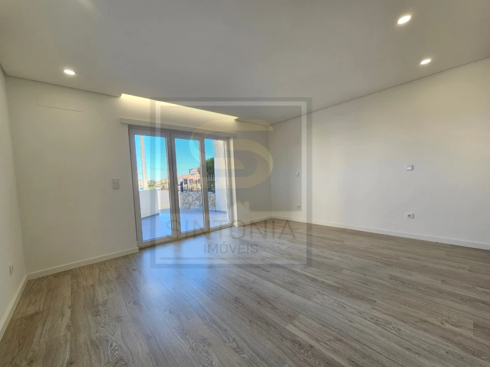 Moradia T5 para Venda em Ericeira Foto 13