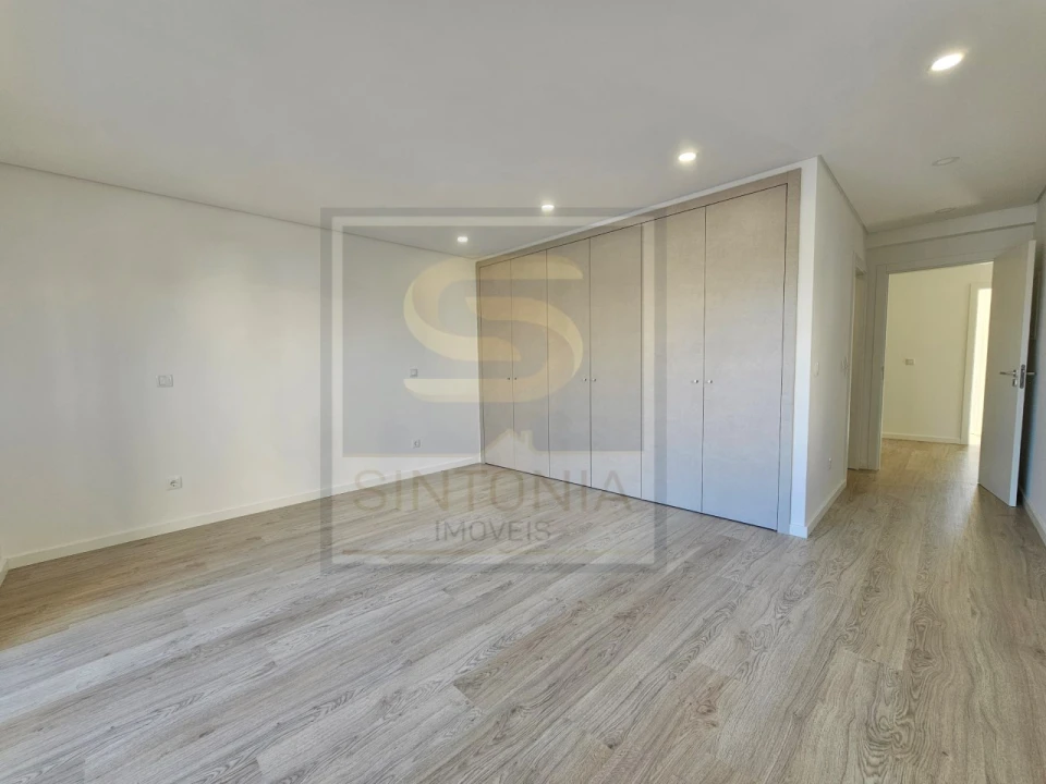 Moradia T5 para Venda em Ericeira Foto 14