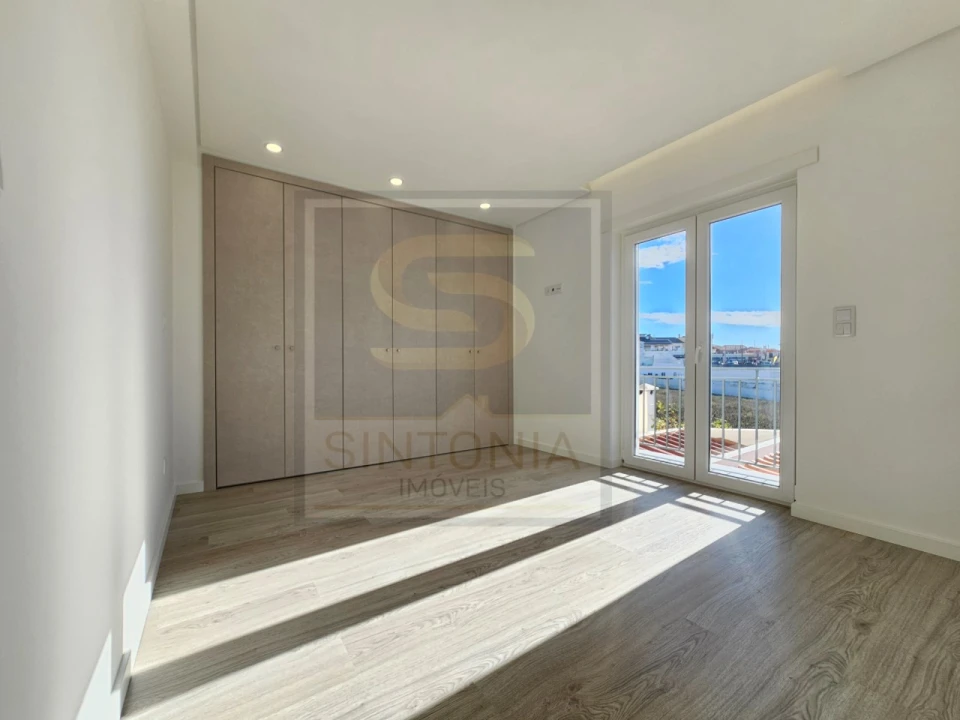 Moradia T5 para Venda em Ericeira Foto 17