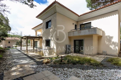Moradia T4 para Venda em Alcabideche
