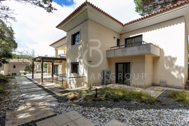 Moradia T4 para Venda em Alcabideche Foto 7