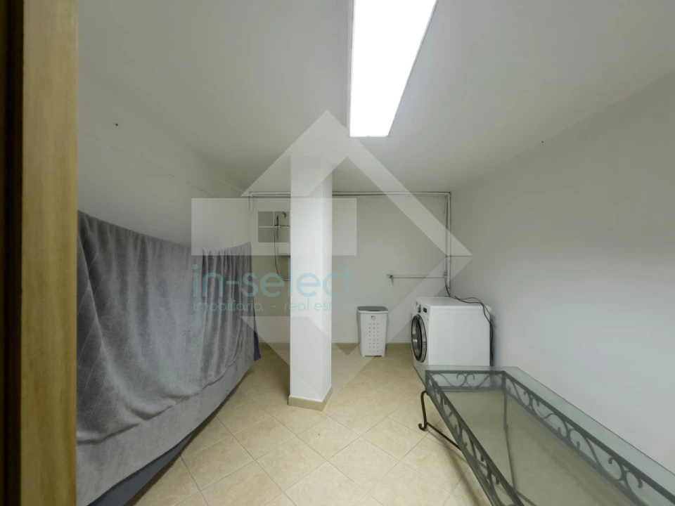 Moradia T4 para Venda em Almancil Foto 55