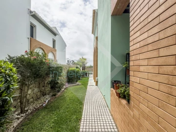 Moradia T4 para Venda em Almancil