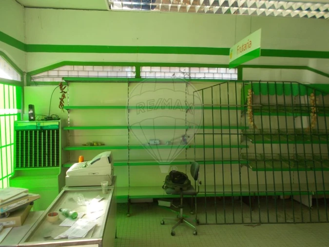 Loja para Venda em Vialonga Foto 4