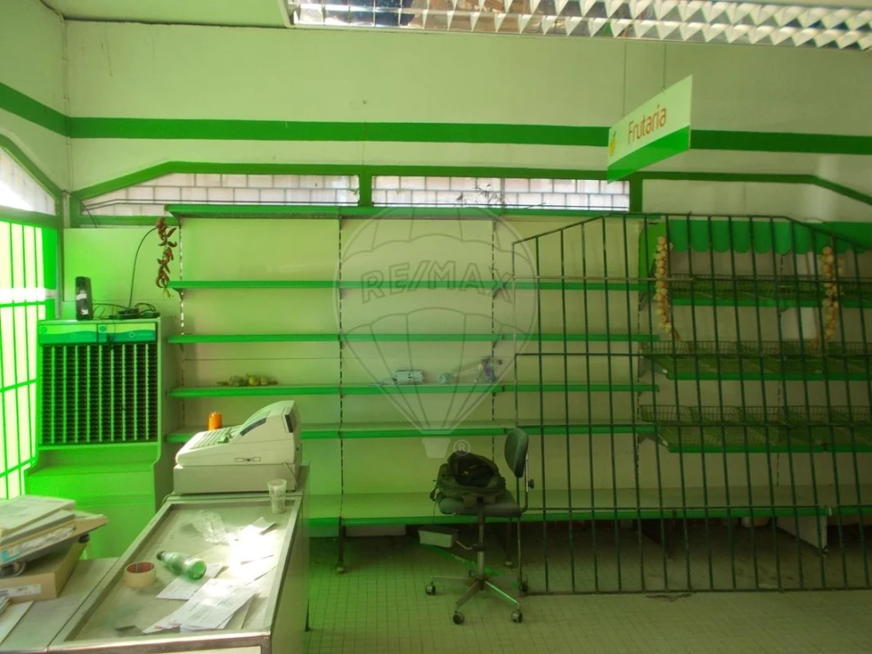 Loja para Venda em Vialonga Foto 4