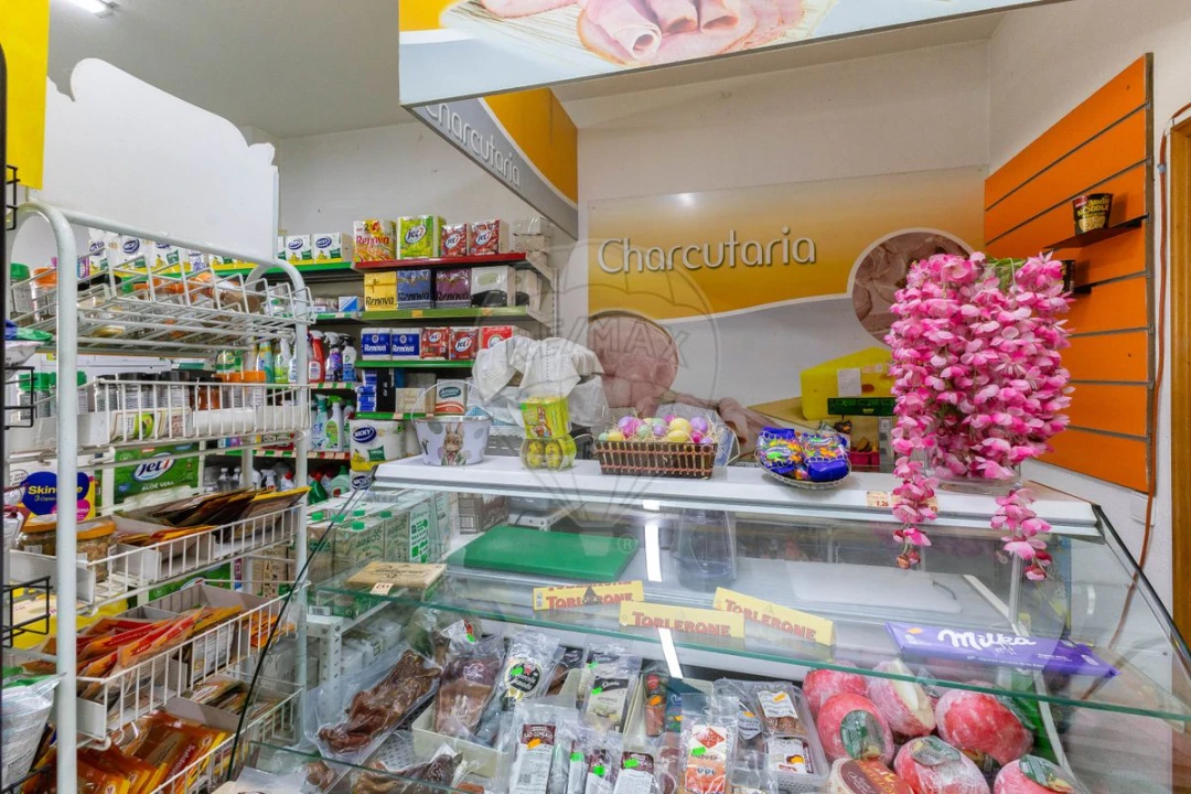 Negócio para Venda em Mindelo Foto 12