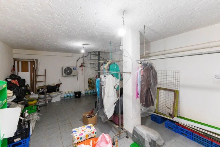 Negócio para Venda em Mindelo Foto 17