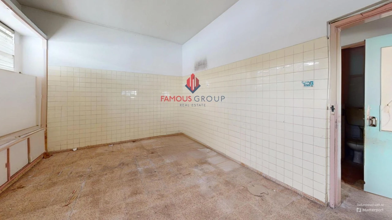 Prédio para Venda em Estômbar e Parchal Foto 18