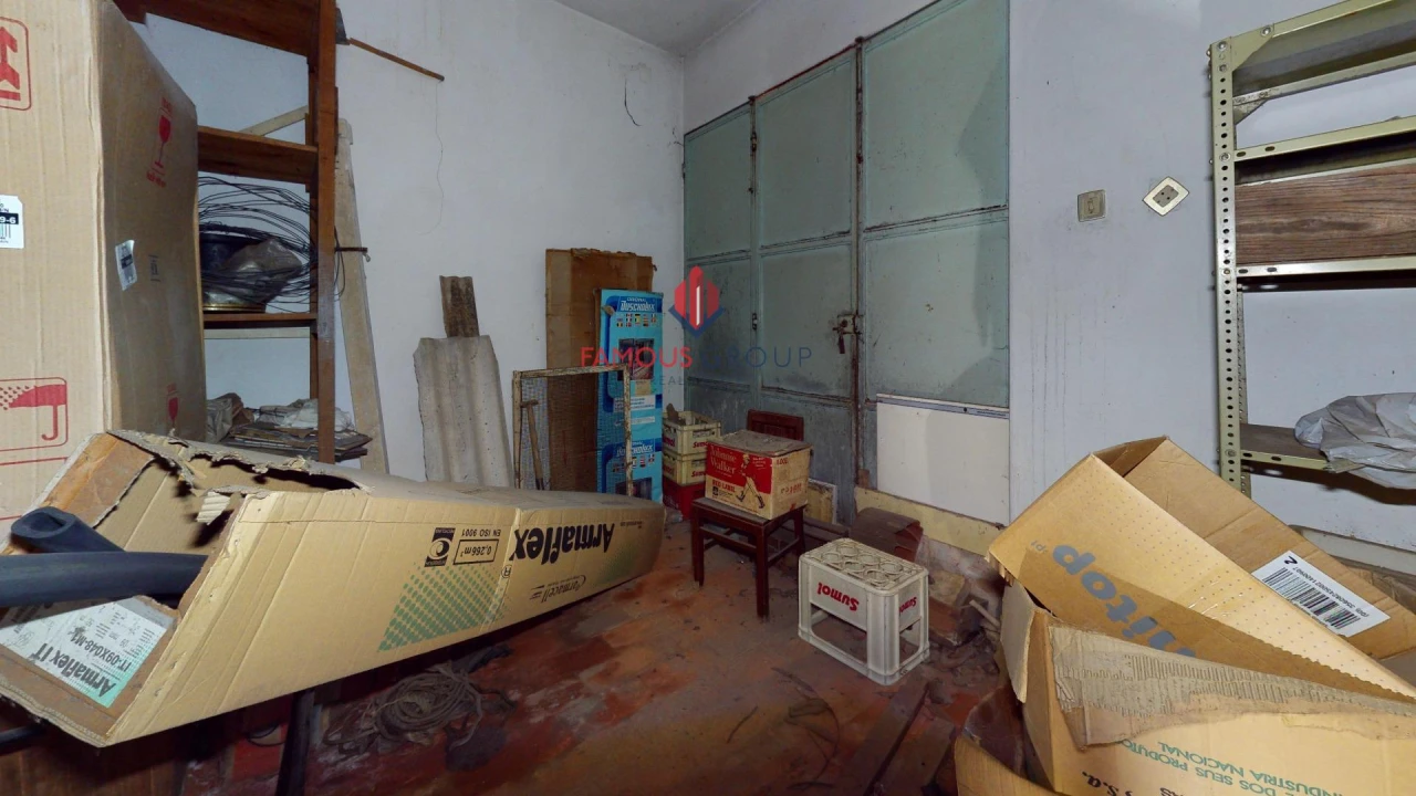 Prédio para Venda em Estômbar e Parchal Foto 36