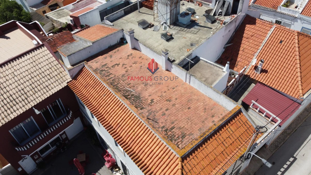 Prédio para Venda em Estômbar e Parchal Foto 40