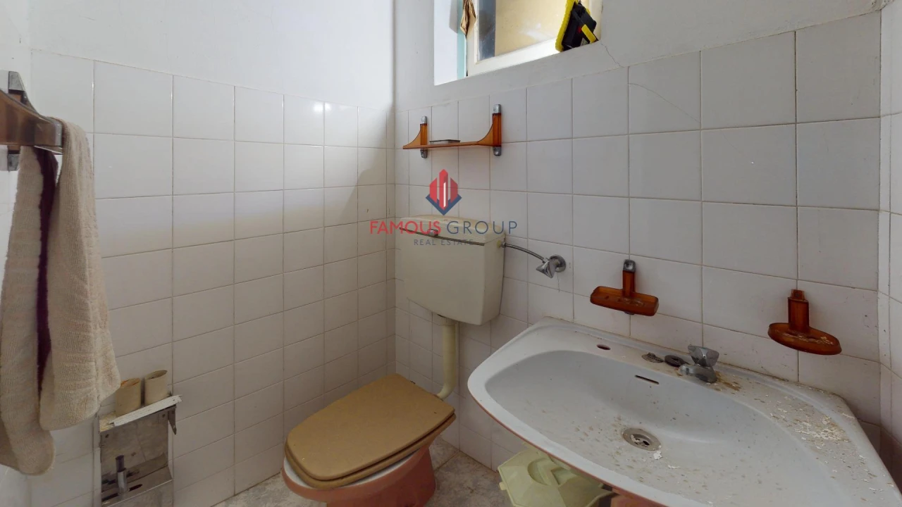 Prédio para Venda em Estômbar e Parchal Foto 9