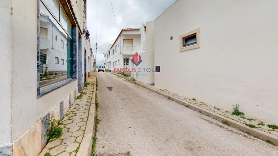 Prédio para Venda em Estômbar e Parchal Foto 7