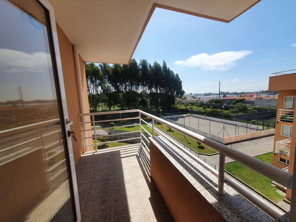 Apartamento T2 para Venda em Canelas Foto 11