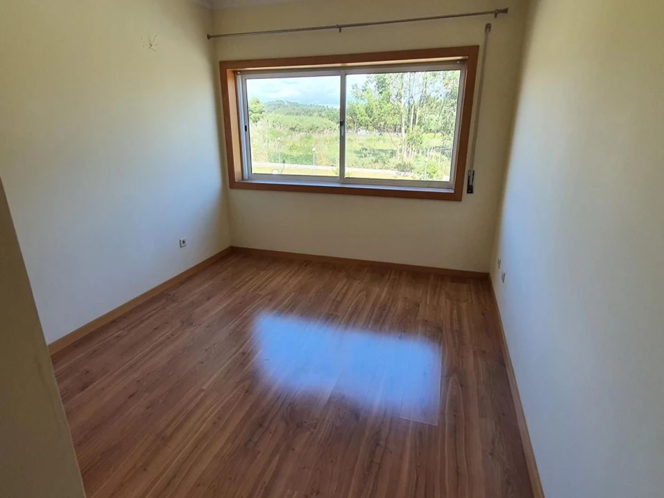 Apartamento T2 para Venda em Canelas Foto 15