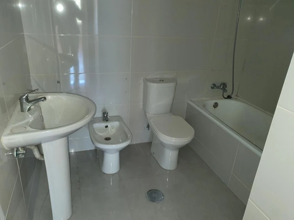 Apartamento T2 para Venda em Canelas Foto 18