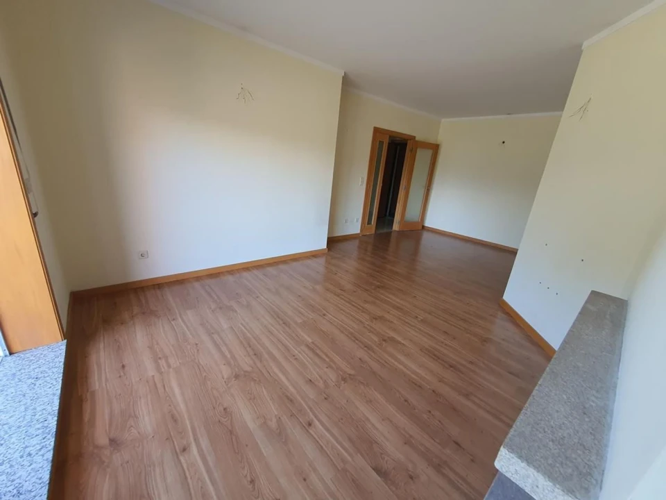 Apartamento T2 para Venda em Canelas Foto 5
