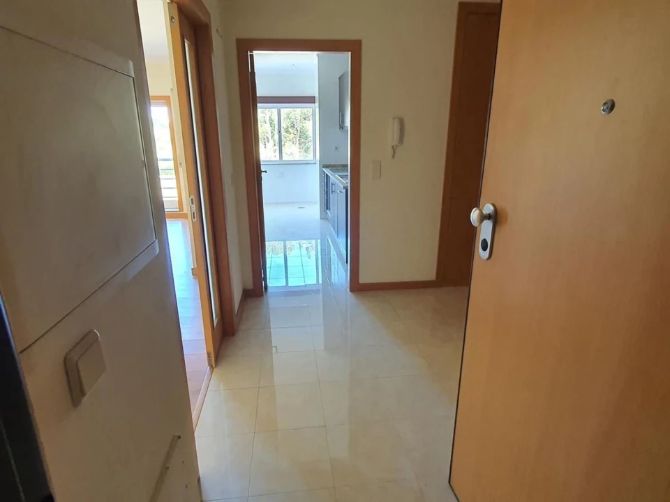 Apartamento T2 para Venda em Canelas Foto 9