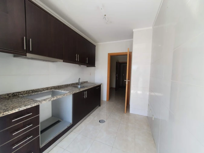 Apartamento T2 para Venda em Canelas Foto 6