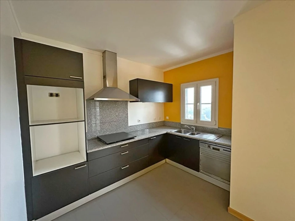 Apartamento T3 para Venda em Carvoeira Foto 20