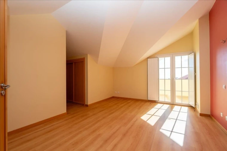 Apartamento T3 para Venda em Carvoeira Foto 9