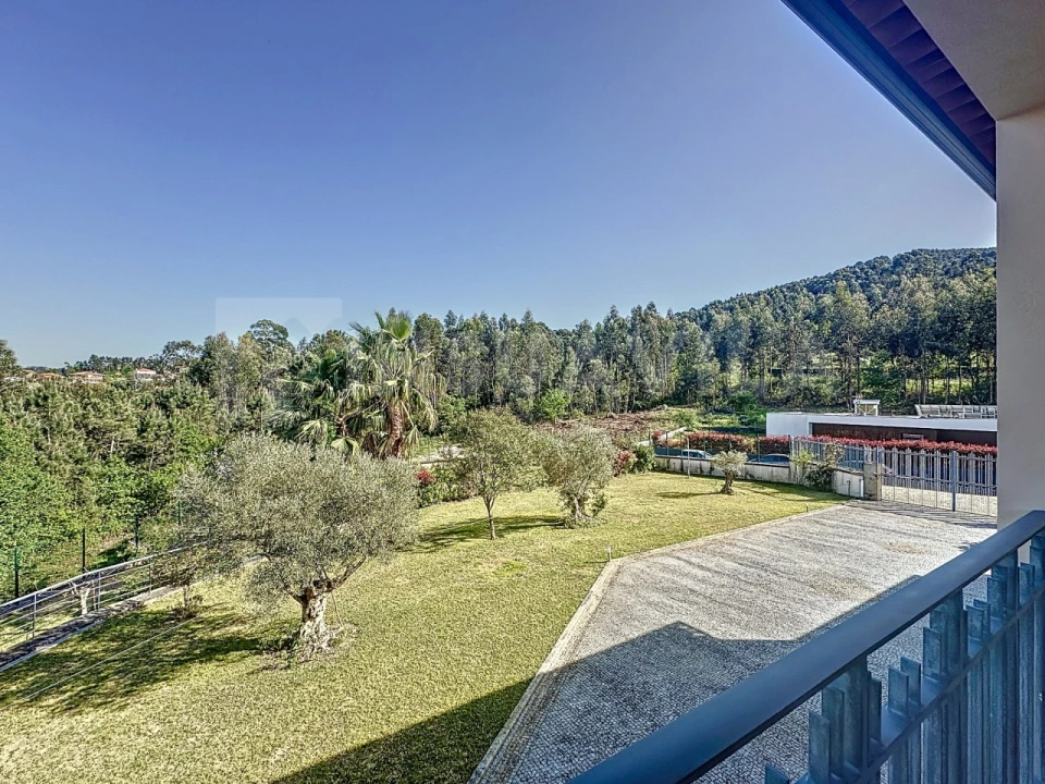 Moradia T5 para Venda em Reboreda e Nogueira Foto 36