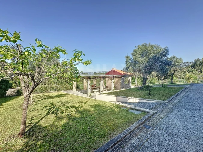 Moradia T5 para Venda em Reboreda e Nogueira Foto 12