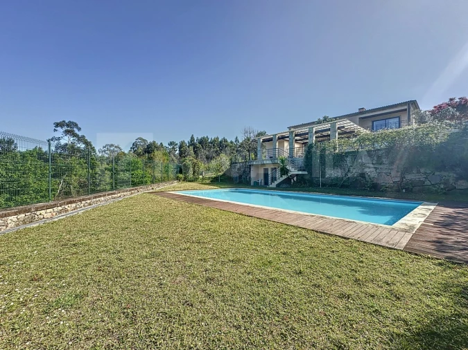 Moradia T5 para Venda em Reboreda e Nogueira Foto 6