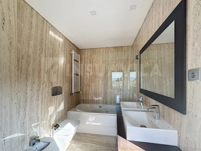 Moradia T5 para Venda em Reboreda e Nogueira Foto 46