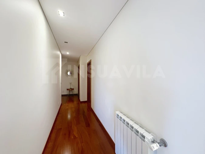 Moradia T5 para Venda em Reboreda e Nogueira Foto 38