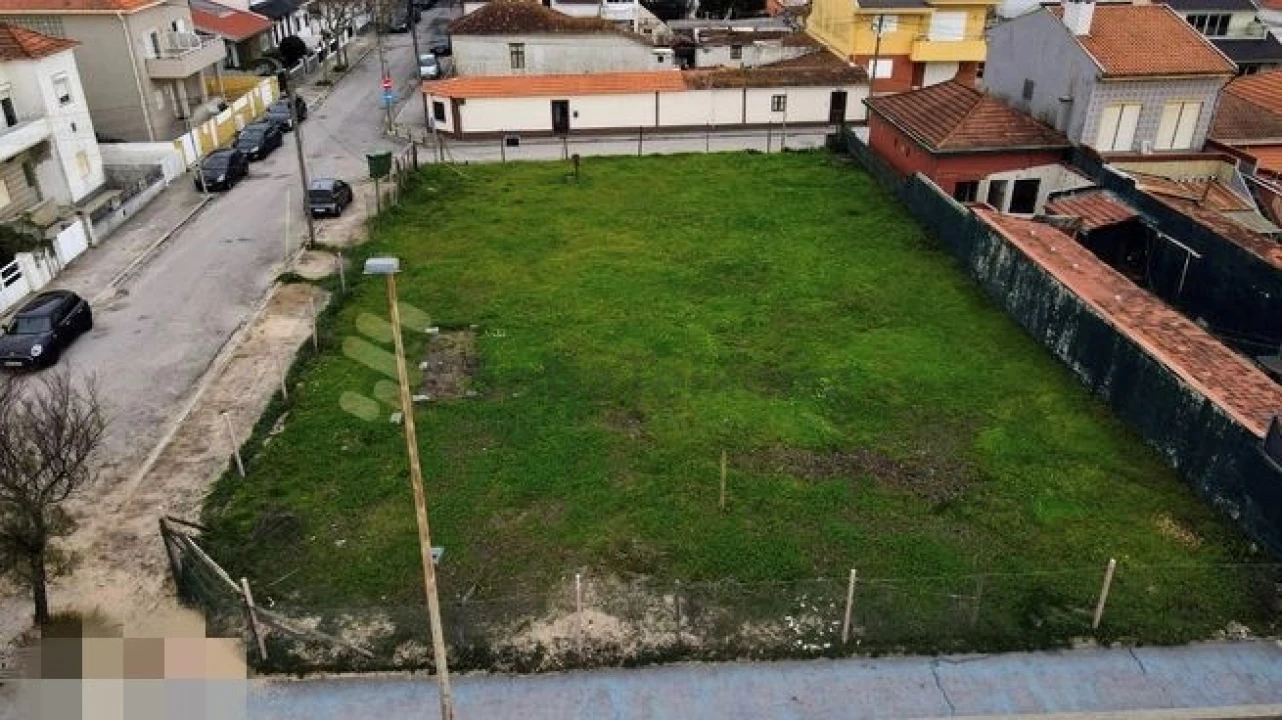 Terreno para Venda em Arcozelo Foto 4