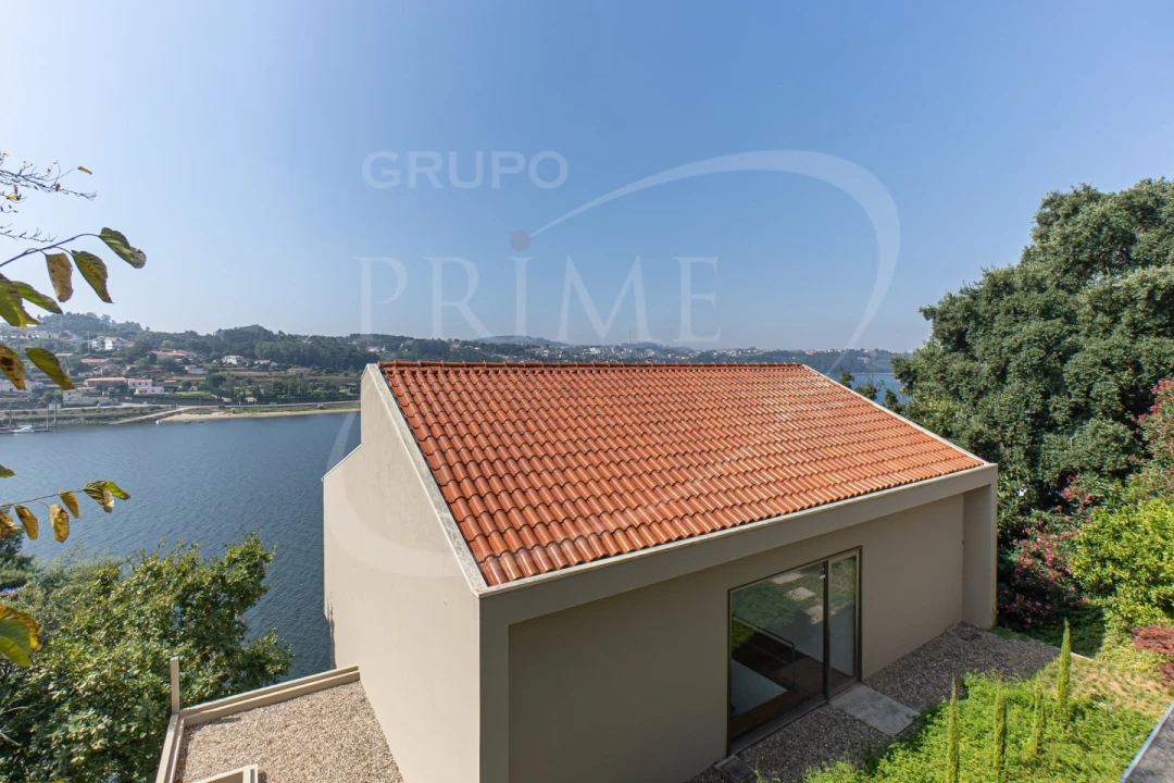 Moradia T3 para Arrendamento em Foz do Sousa e Covelo Foto 3