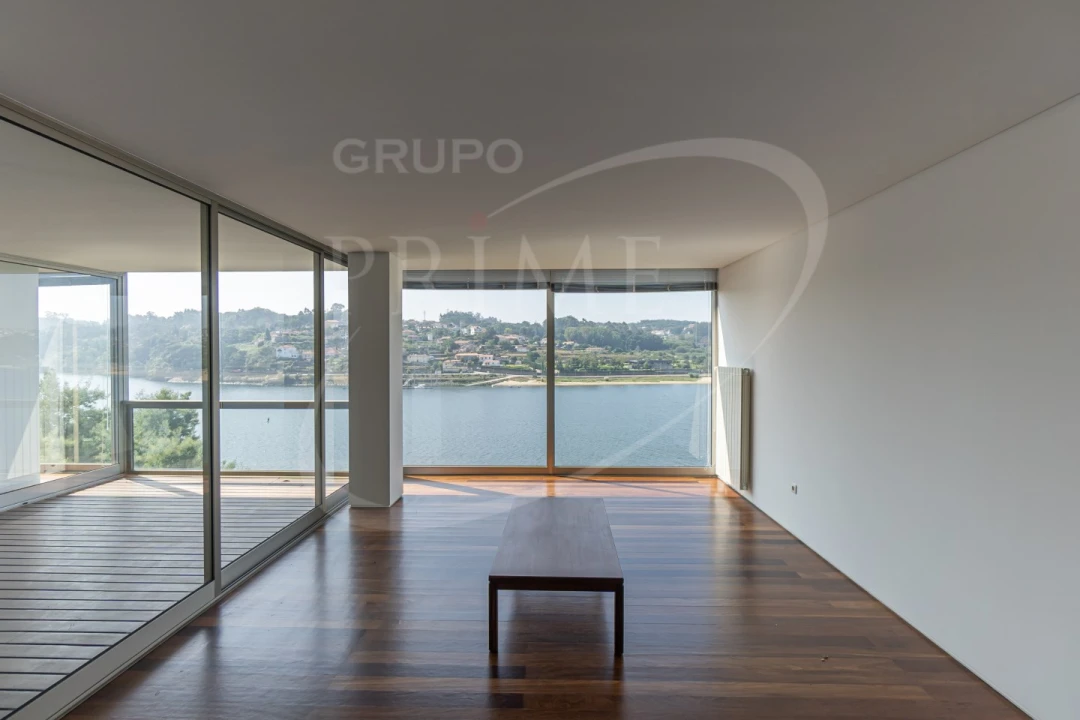 Moradia T3 para Arrendamento em Foz do Sousa e Covelo Foto 1