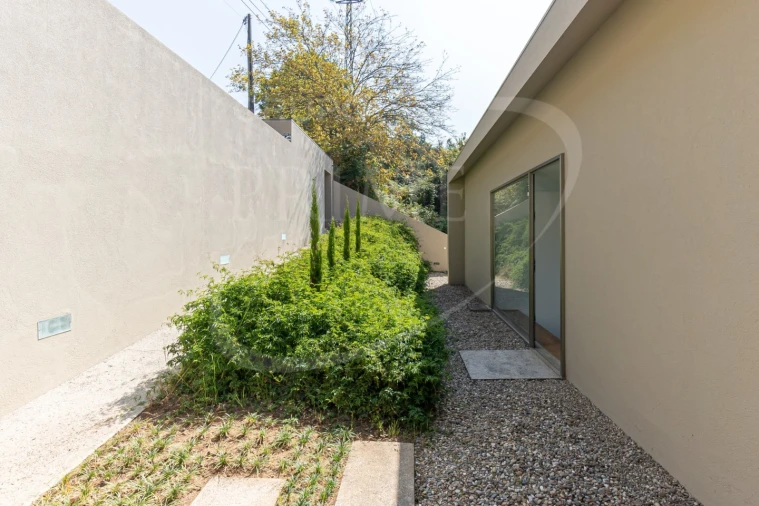 Moradia T3 para Arrendamento em Foz do Sousa e Covelo Foto 4