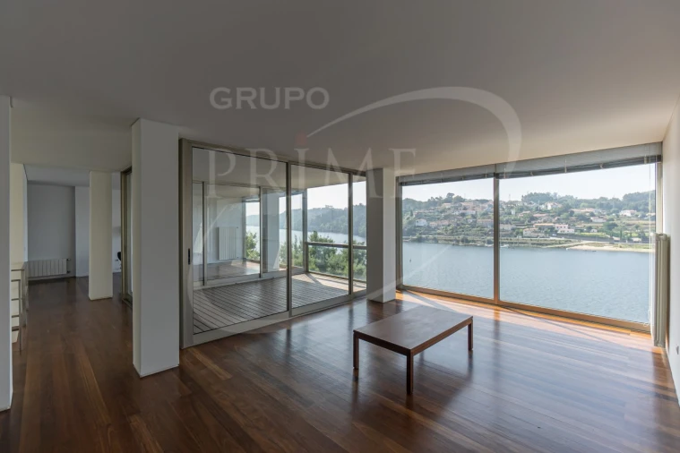 Moradia T3 para Arrendamento em Foz do Sousa e Covelo Foto 5