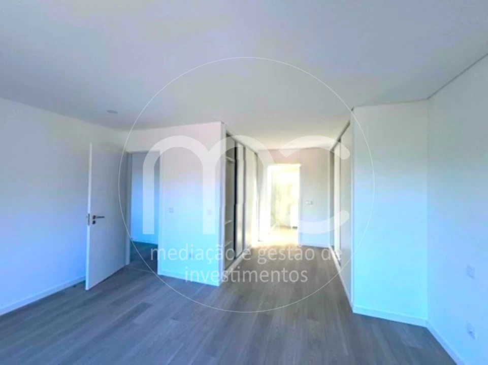 Moradia T4 para Venda em Nossa Senhora das Misericordias Foto 14