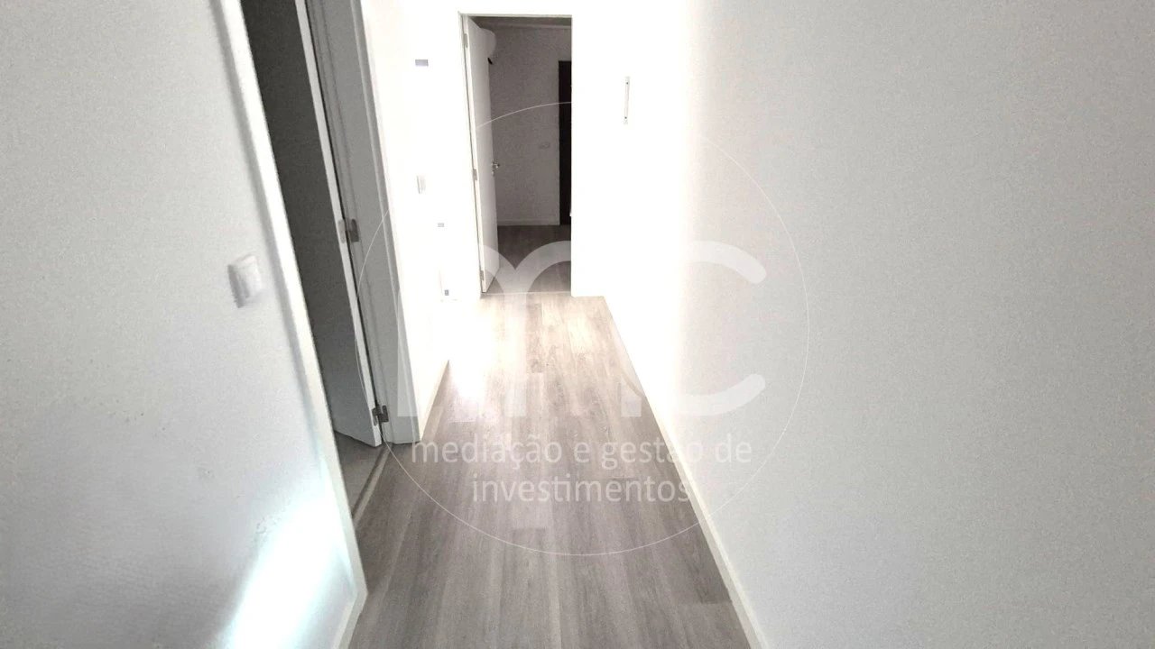 Moradia T4 para Venda em Nossa Senhora das Misericordias Foto 18