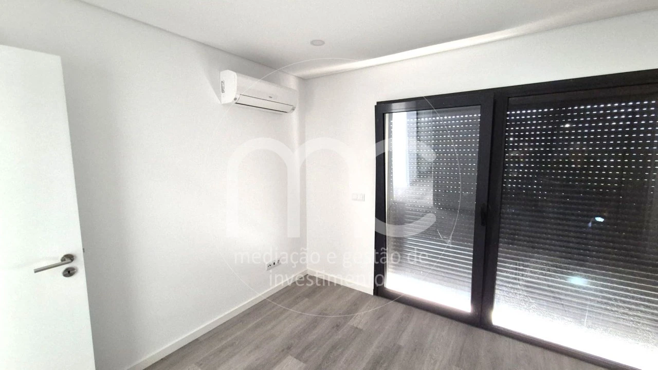 Moradia T4 para Venda em Nossa Senhora das Misericordias Foto 19