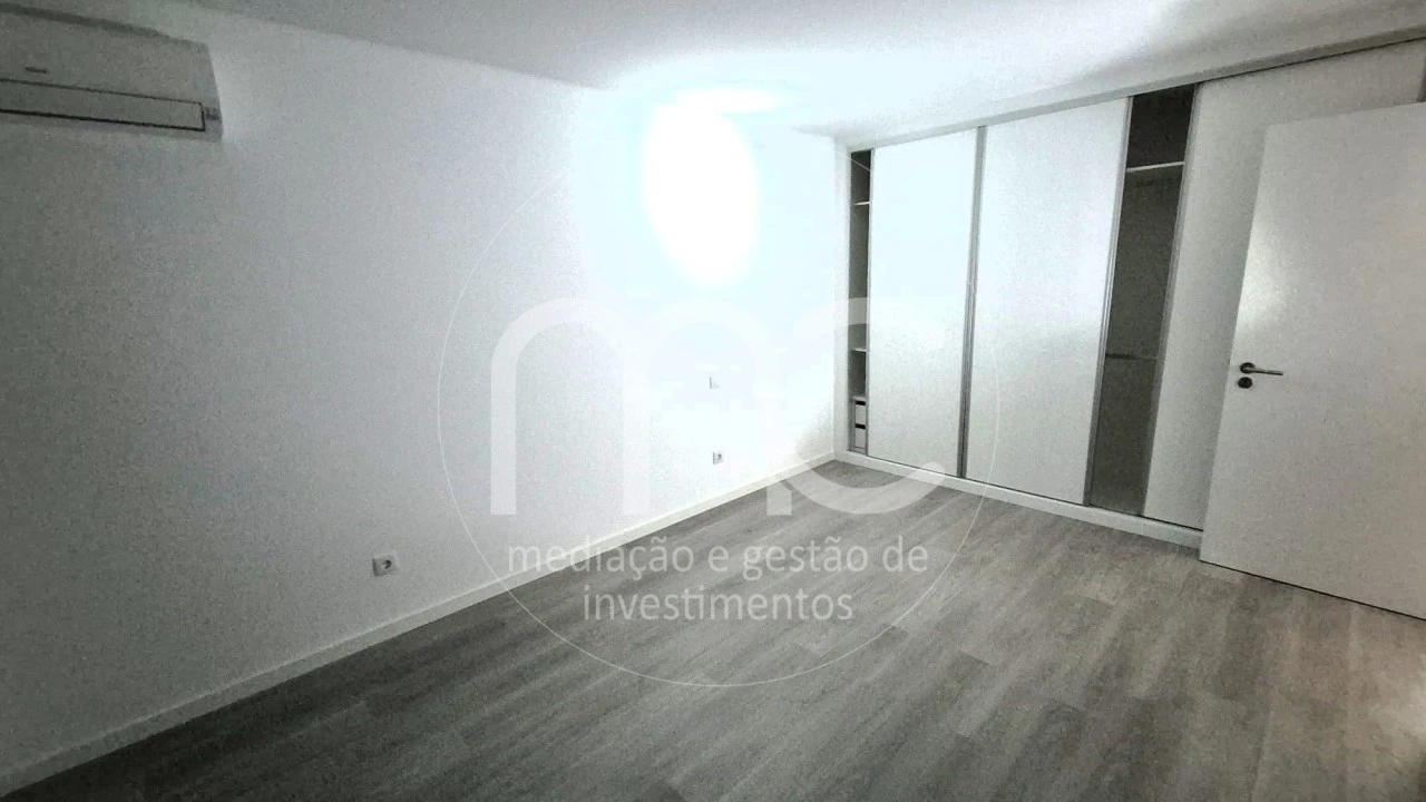 Moradia T4 para Venda em Nossa Senhora das Misericordias Foto 20