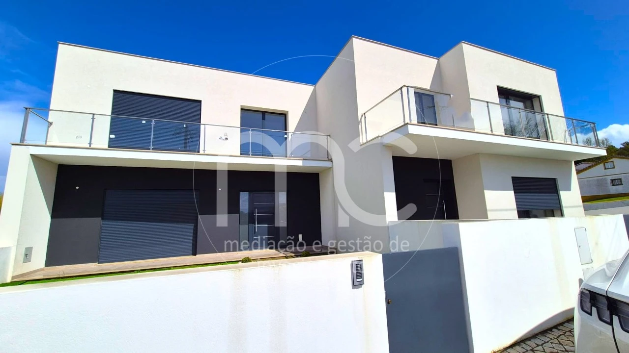 Moradia T4 para Venda em Nossa Senhora das Misericordias Foto 37