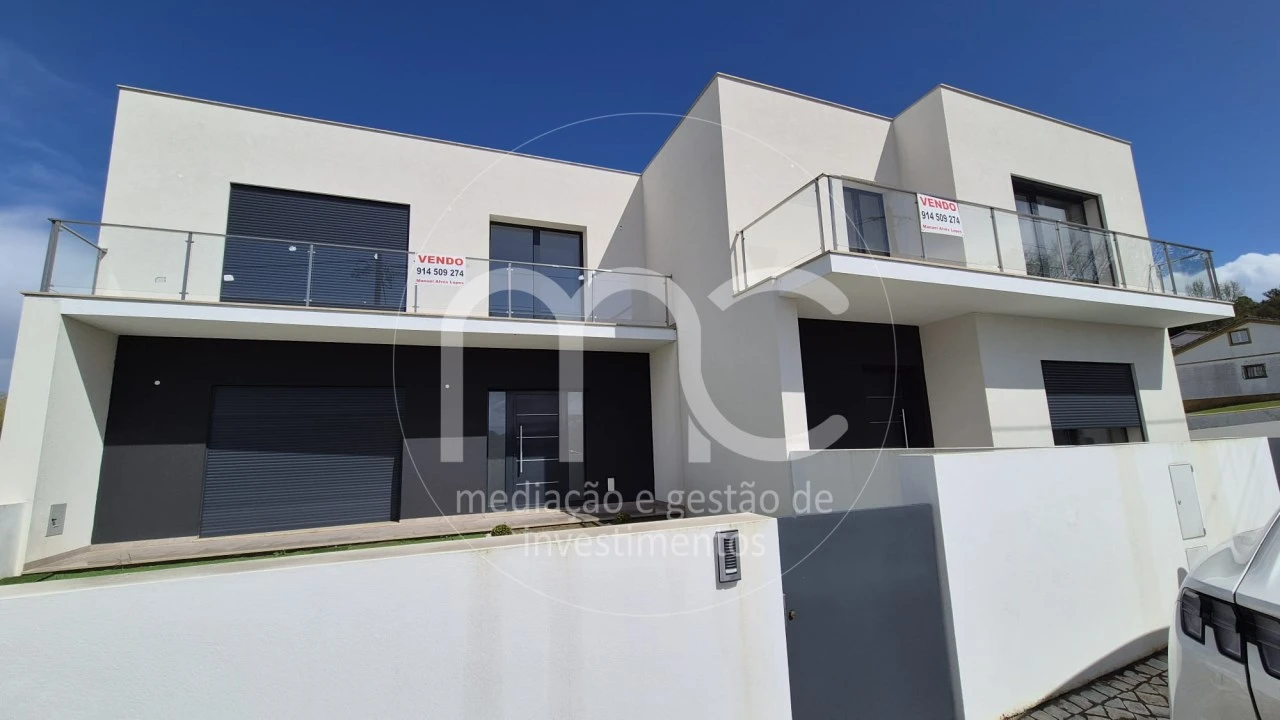 Moradia T4 para Venda em Nossa Senhora das Misericordias Foto 39