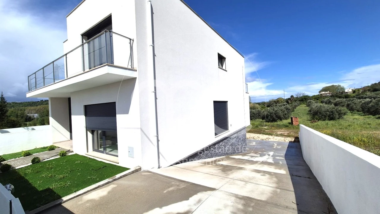 Moradia T4 para Venda em Nossa Senhora das Misericordias Foto 40