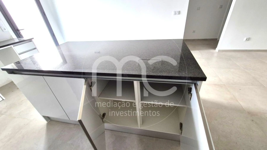 Moradia T4 para Venda em Nossa Senhora das Misericordias Foto 6