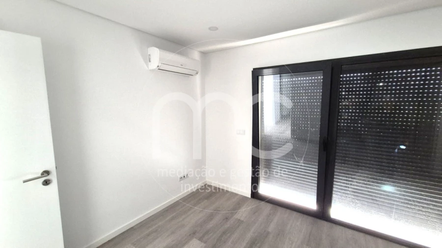 Moradia T4 para Venda em Nossa Senhora das Misericordias Foto 19