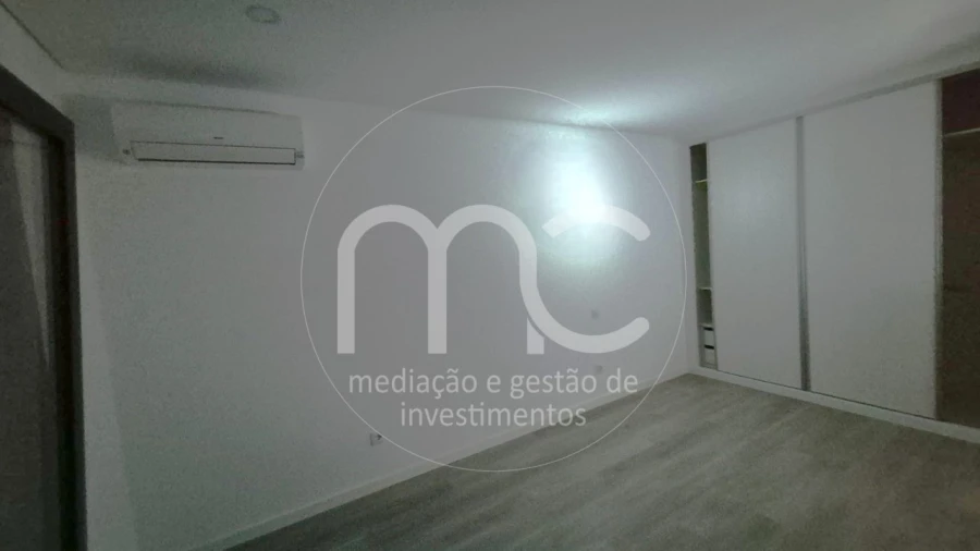 Moradia T4 para Venda em Nossa Senhora das Misericordias Foto 21