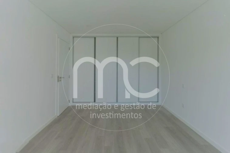 Moradia T4 para Venda em Nossa Senhora das Misericordias Foto 26