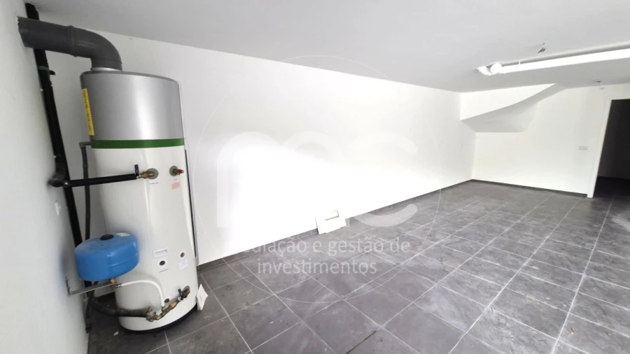 Moradia T4 para Venda em Nossa Senhora das Misericordias Foto 28