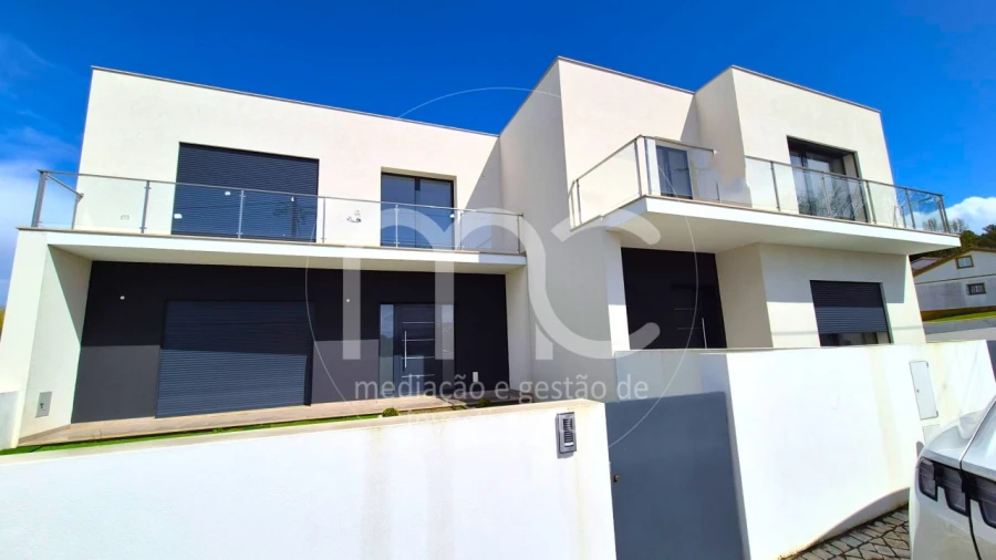 Moradia T4 para Venda em Nossa Senhora das Misericordias Foto 37