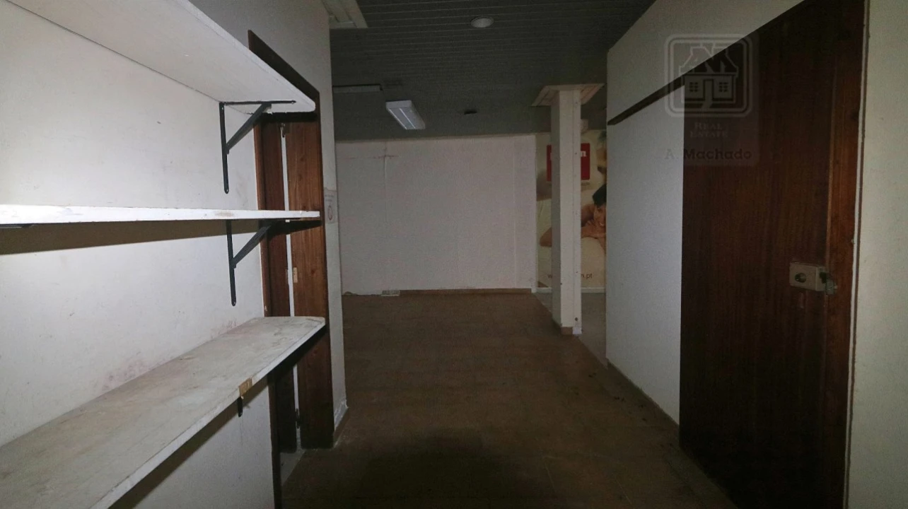 Prédio para Venda em Ponta Delgada (São Pedro) Foto 19