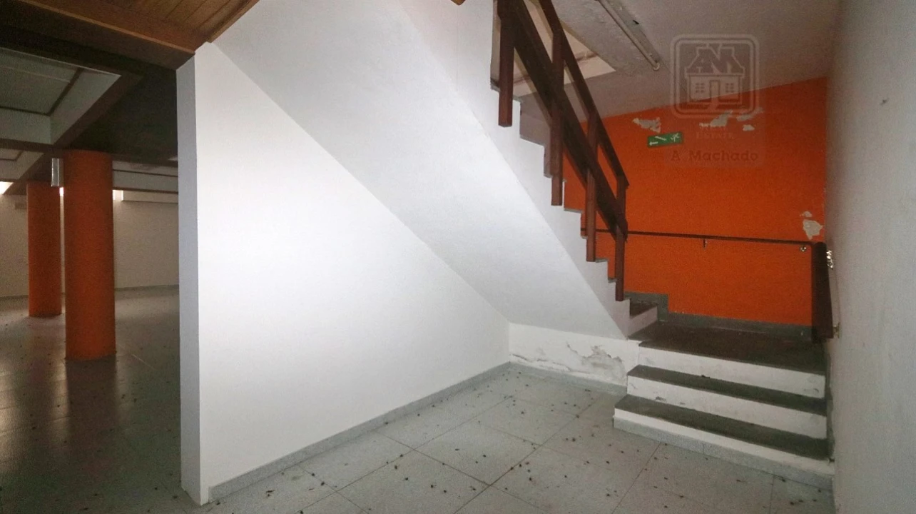 Prédio para Venda em Ponta Delgada (São Pedro) Foto 22